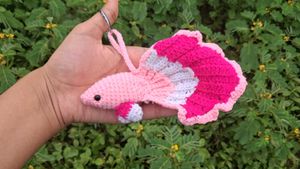 Crochet Betta Fish keychain