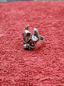 Unique Silver Skull Ring
