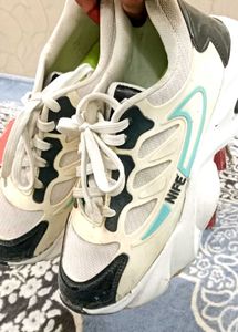 Stylish White &amp; Black Sneakers