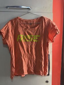 Peach Graphic Print T-shirt. bust 48