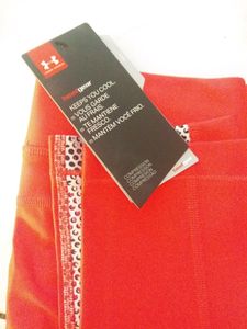 Under Armour compression technology 3/4 gym pants