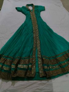 Elegant Green &amp; Gold Ethnic Gown