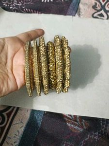 Set of Ornate Golden Bangles 7 pcs