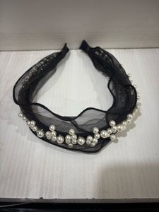 Elegant Pearl Embellished Headband