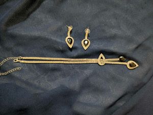 SparklingNecklace and Earrings Set +Free earring
