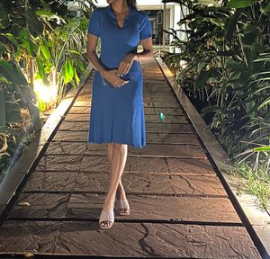 Elegant Blue Knit Midi Dress