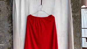 20810. Vibrant Red Ethnic Skirt