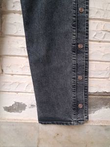 Branded Stylish Button-Detail Jeans
