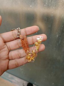 Resin V Latter Keychain
