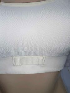 (200)White Sports Bra