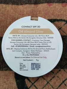 Mamaearth Glow Oil Control Compact