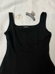 Chic Black Sleeveless Mini Dress