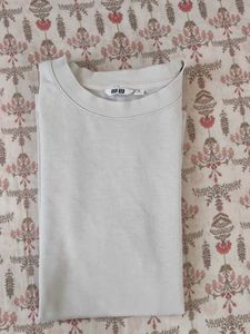 Uniqlo Beige Mock Neck T-Shirt