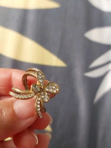 Sparkly Bow Ring