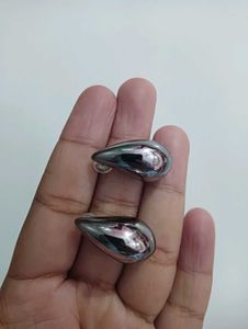 Black Silver Eyedrop Earrings