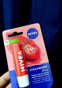 Nivea Cherry Shine Lip Balm 2