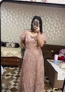 Stunning Sequin classy gown🎀🦋🧚🏻‍♀️