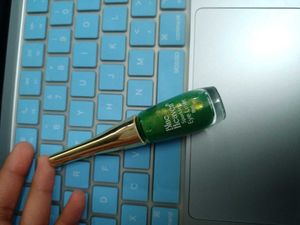 Blue Heaven Sparkling Eye Liner - Green