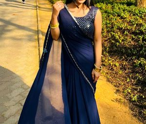 sleeveless blouse