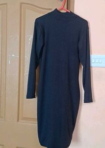 Black bodycon dress