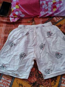 Cute Floral Print Shorts