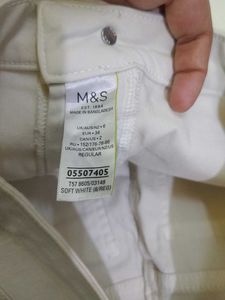Skinny white pant