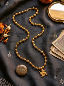 Elegant Gold Chain Necklace
