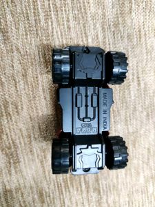 Metal die-cast car