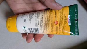 Nature's Essence Lacto Tan Clear
