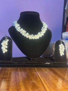 Elegant Pearl Necklace and Earrings Set