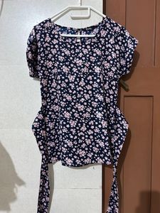 Brand - Zudio , Bust - 40 Inch, Waist - 34 Inch,Waist Tie, Length - 27 Inch, Material - Polyester.