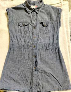 Blue Denim Button-Down Dressb girls age 8-9
