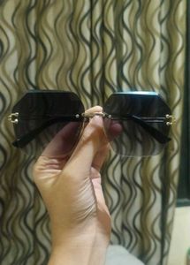 Stylish Oversized Geometric Sunglasses