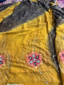Printed And Embroidered Saree For Women’s