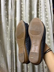 Chic Black Bow Ballerinas