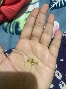 gold stud