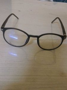 Round eyeglasses frames