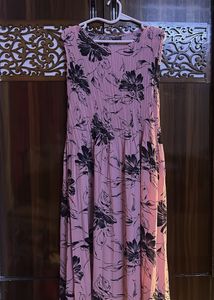 Pink Floral Pleated Dress (Stretchable)