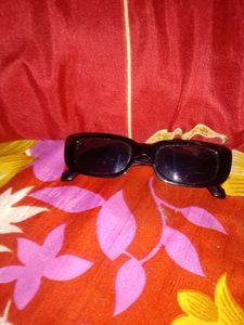 A Stylish Sunglasses For Causual And Party