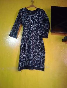Elegant Black &amp; White Floral Kurta Set