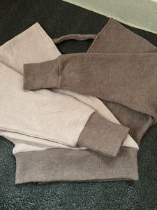 cute v wool top