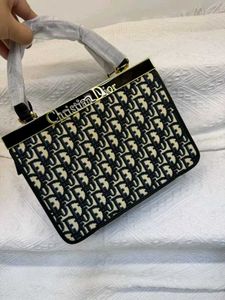 CHRISTIAN DIOR HANDBAG**12A QUALITY / NEXT TO ORIG