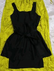 Chic Black Sleeveless Mini Dress