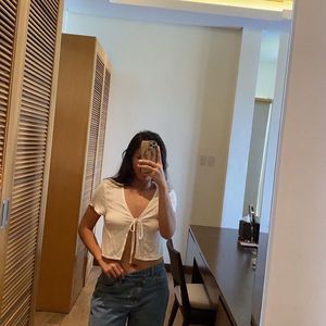 H&amp;M Tie-Front Crop Top