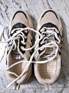 Cream & Black Lace-Up Sneakers