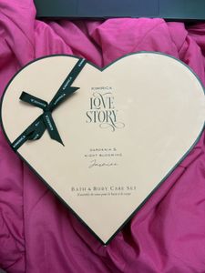 Love Story Bath &amp; Body Gift Set