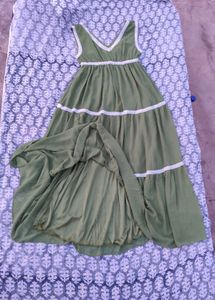 Green Maxi Dress with Lace Details 👀💓