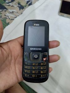 Samsung Duos &amp; Basic Phone Bundle