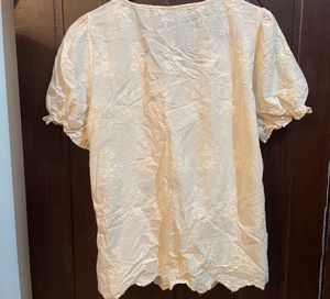 Embroidered Puff Sleeve Top