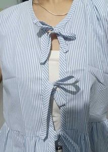 Blue &amp; White Striped Knot Top 💙